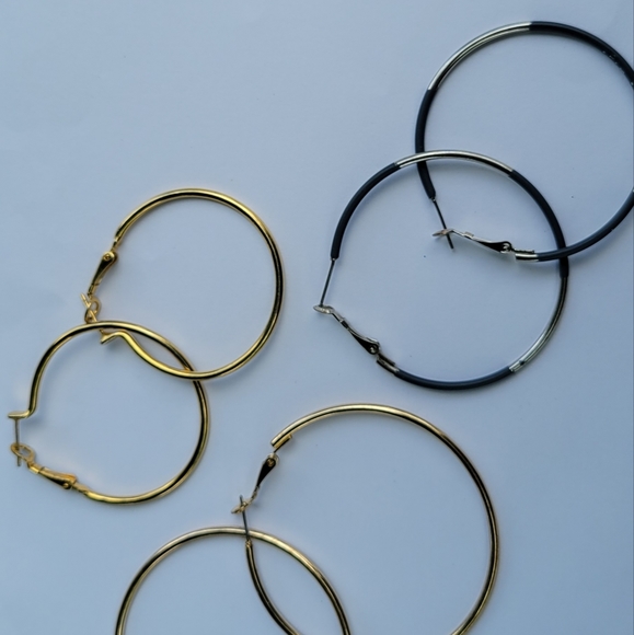 Simple 3 set hoops earrings bundle - Picture 2 of 2